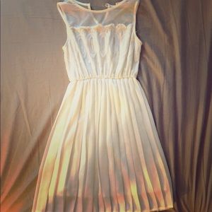 Beautiful white dress only worn twice !